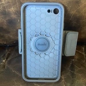 Moshi iPhone 8 case with arm band